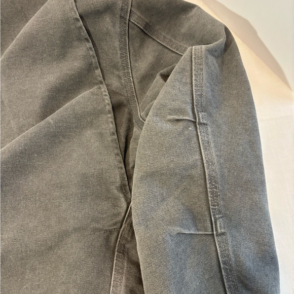 Carhartt Men's Sherpa Lined Sandstone Sierra Jacket Model
#J141 Grey/Charcoal - Picture 12 of 13